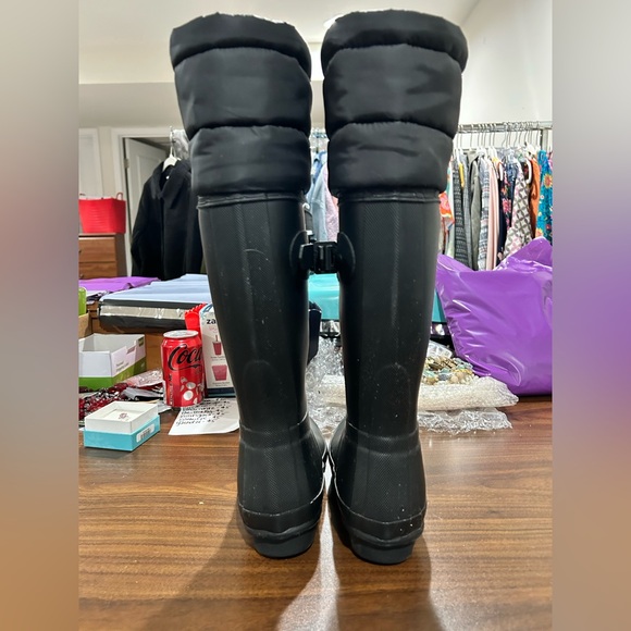 Quilted Cuffed Hunter Boots - Picture 11 of 11